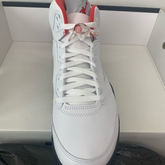 Nike Air Jordan 5 Fire Red - Picture 4 of 7